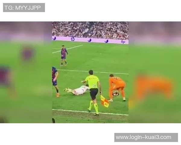 大邱足球会迎战水原球队展开激烈对抗争夺联赛积分荣耀