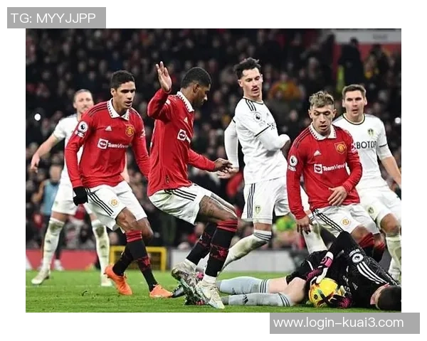 巴黎与曼联昨晚激战正酣赛场精彩瞬间回顾与分析