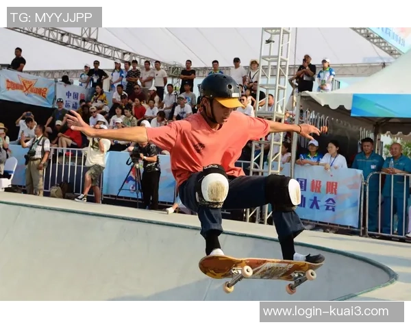 成都滑板队的拼搏精神与极限运动嘉年华的精彩瞬间回顾 成都滑板队的拼搏精神与极限运动嘉年华的精彩瞬间回顾